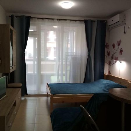 Victoria Apartment Pomorie Exterior photo