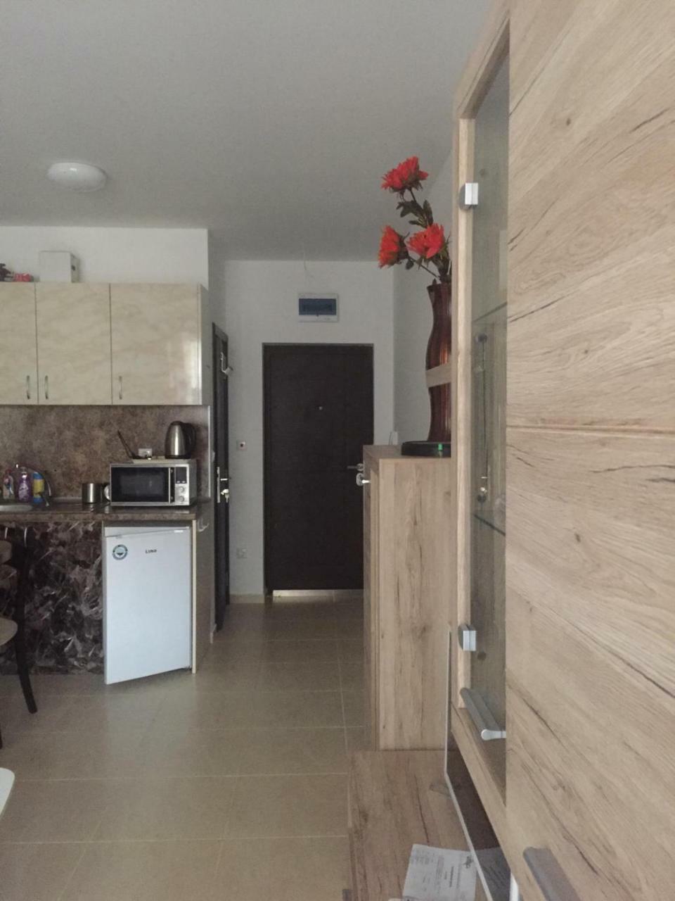 Victoria Apartment Pomorie Exterior photo